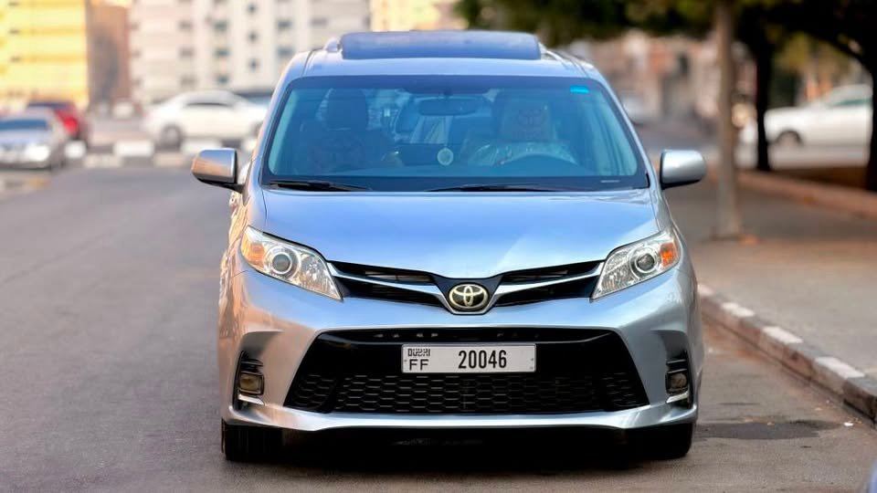 🚐 Toyota Sienna Limited 2012 | USA Specs 🇺🇸 | 184,000 KM